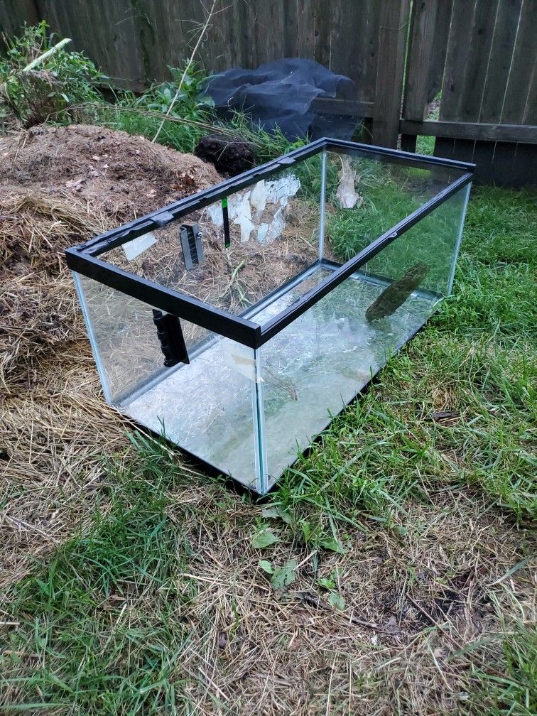 50 Gal Tank No Cracks Or Lid