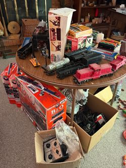 ESTATE SALE ALBUM 3 - PART OF LIVING ROOM