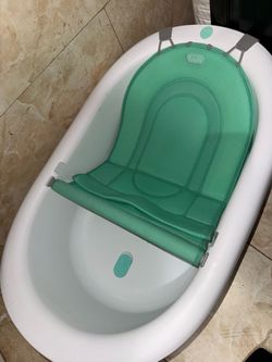 Frida bathtub
