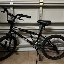 20" Hyper Bicycles Boy's Spinner BMX Bike. 
