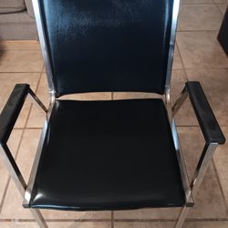 2 Different Chairs In Very Good Condition $10 Each 