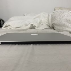 MacBook Pro i5 2.6GHz 13" (Mid 2014) 256GB SSD