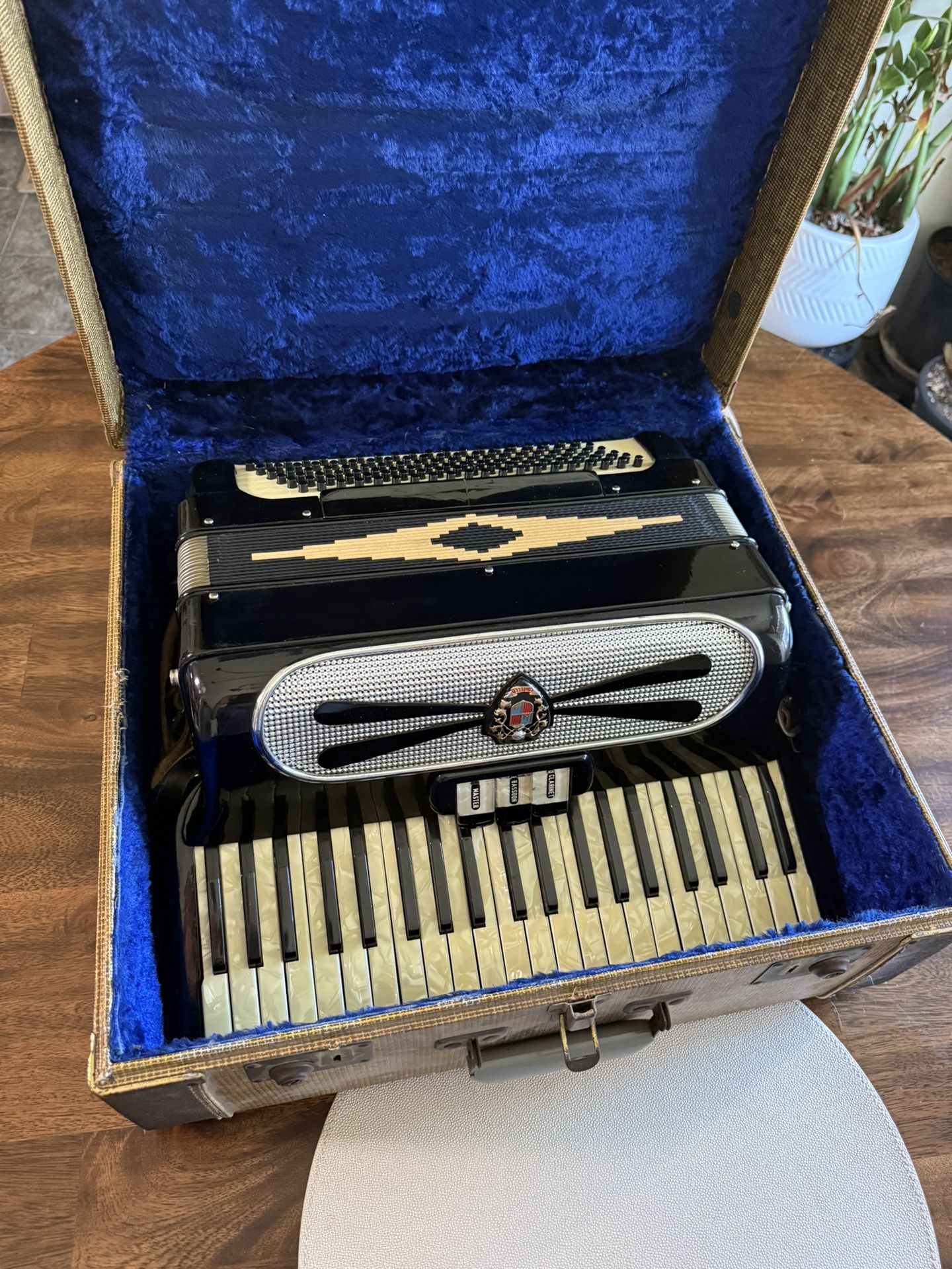 Contello Vintage Accordion