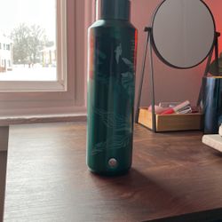 Brand new Starbucks cup / tumbler green mermaid