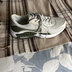 Men’s Air Max Size 9