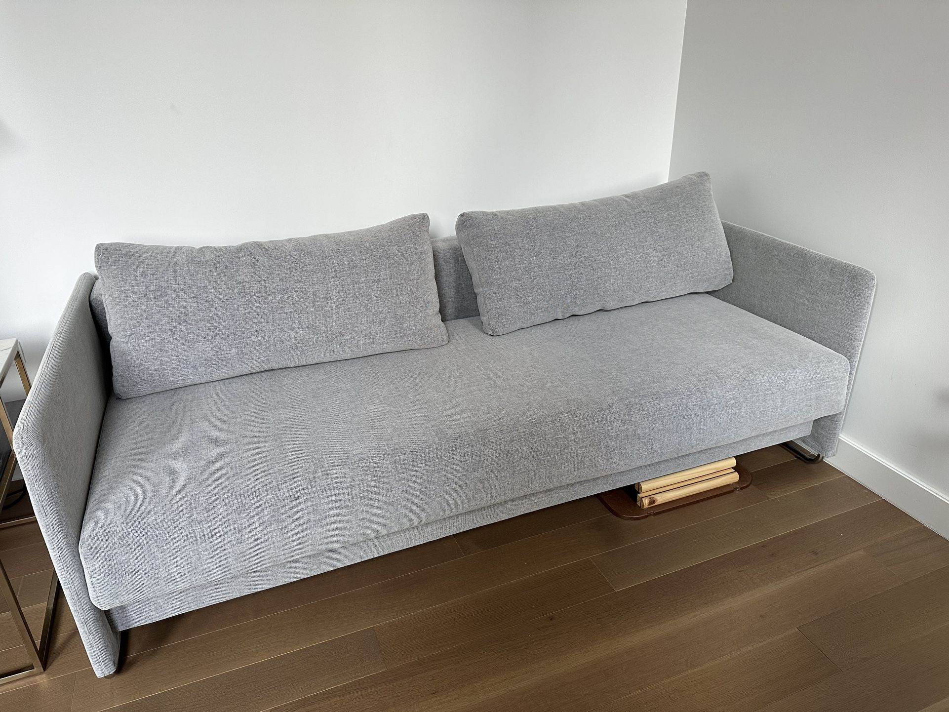 CB2 Futon/Sofa Full Size Sleeps 2 Like New for Sale in New York