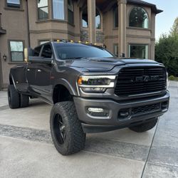 2021 Dodge Ram 3500 Crew Cab · Laramie Pickup 4D 8 ft