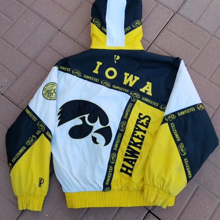 Vintage Pro Player Iowa Hawkeyes Jacket