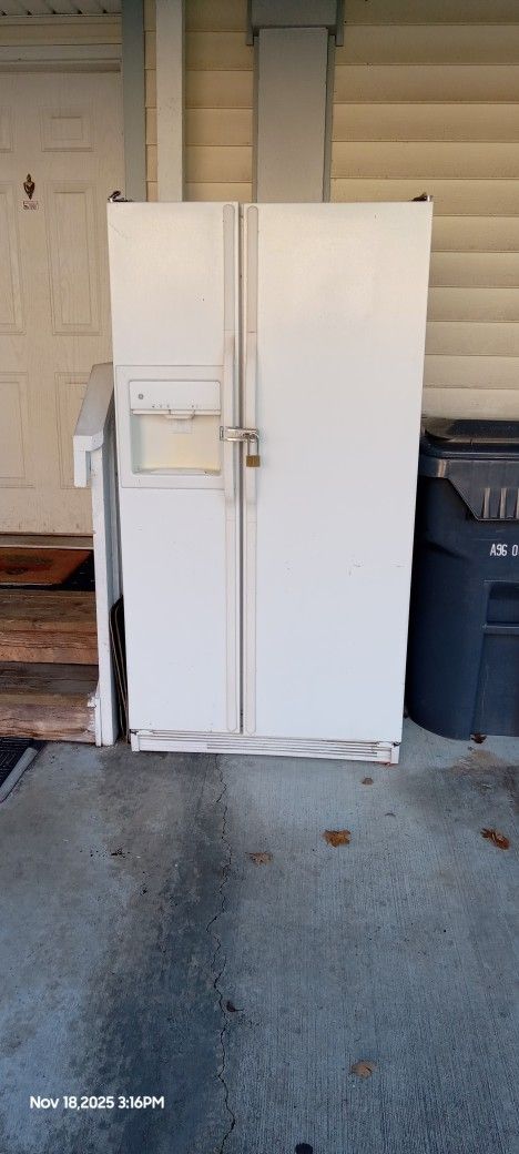 FREE REFRIGERATOR 