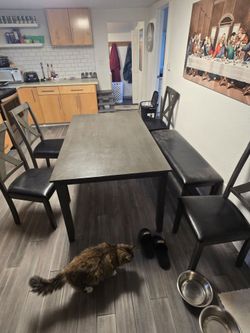 Dinning room table