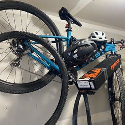 Trek Marlin 5 - Shark’s Teal + Fox Seat Transfer