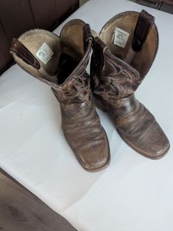 cowboy boots 9.5