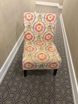 Patterned Armless Accent Chair / Slipper Chair – Great Condition