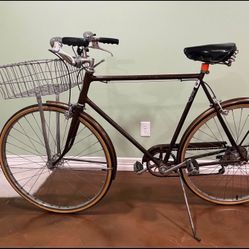 Gorgeous vintage Schwinn Bike! 
