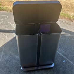 Simple Human Trash Can