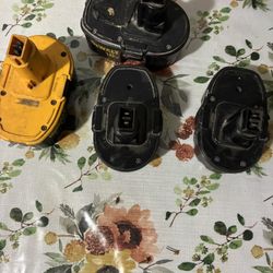 Dewalt 18 Volts Xrp Drill Batteries Works Great