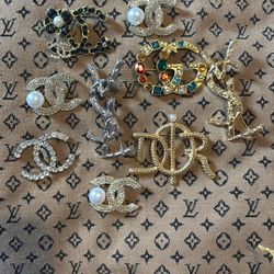 Name Brand Pin Lot Everything Included Pins Luxury 