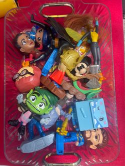 Toys figures lot