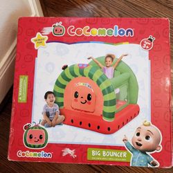 COCOMELON BOUNCE HOUSE