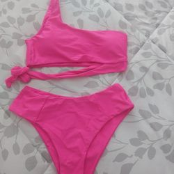 New Beautiful Pink Bathing Suit Size M.  See Photos.  Cash, PICKUP ONLY 
