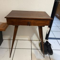 Cute Side Table 