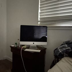 IMAC DESKTOP COMPUTER FOR SALE 