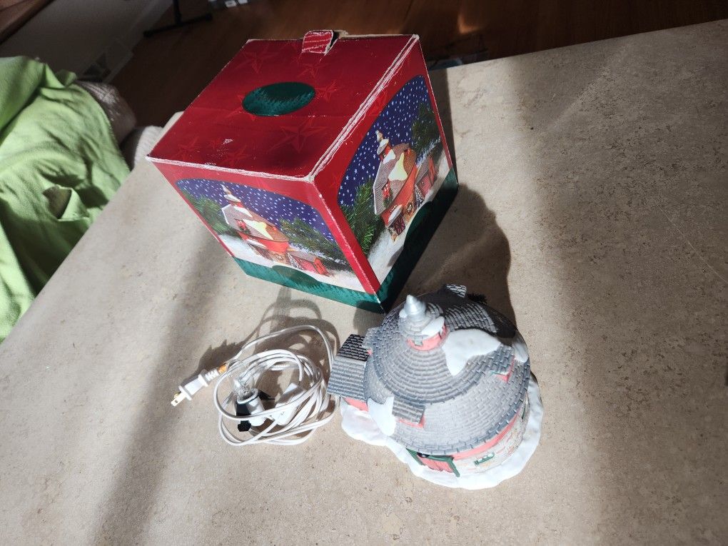 Christmas Valley Round Barn