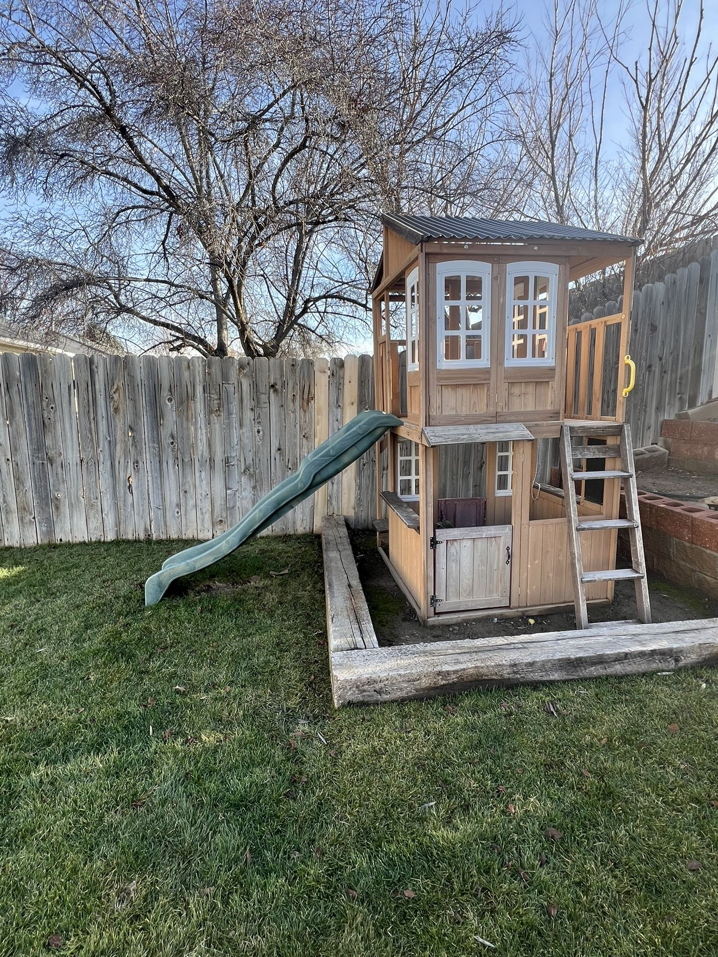 Cedar Summit By Kidkraft Lofty Heights Playhouse