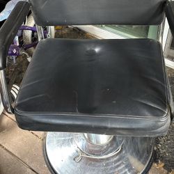 Barber Hydraulic Chair (not Free)