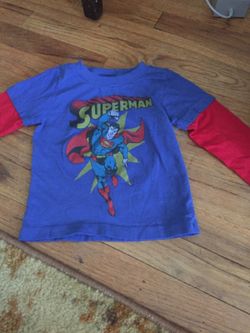 Size 2t Superman shirt and great condition boys