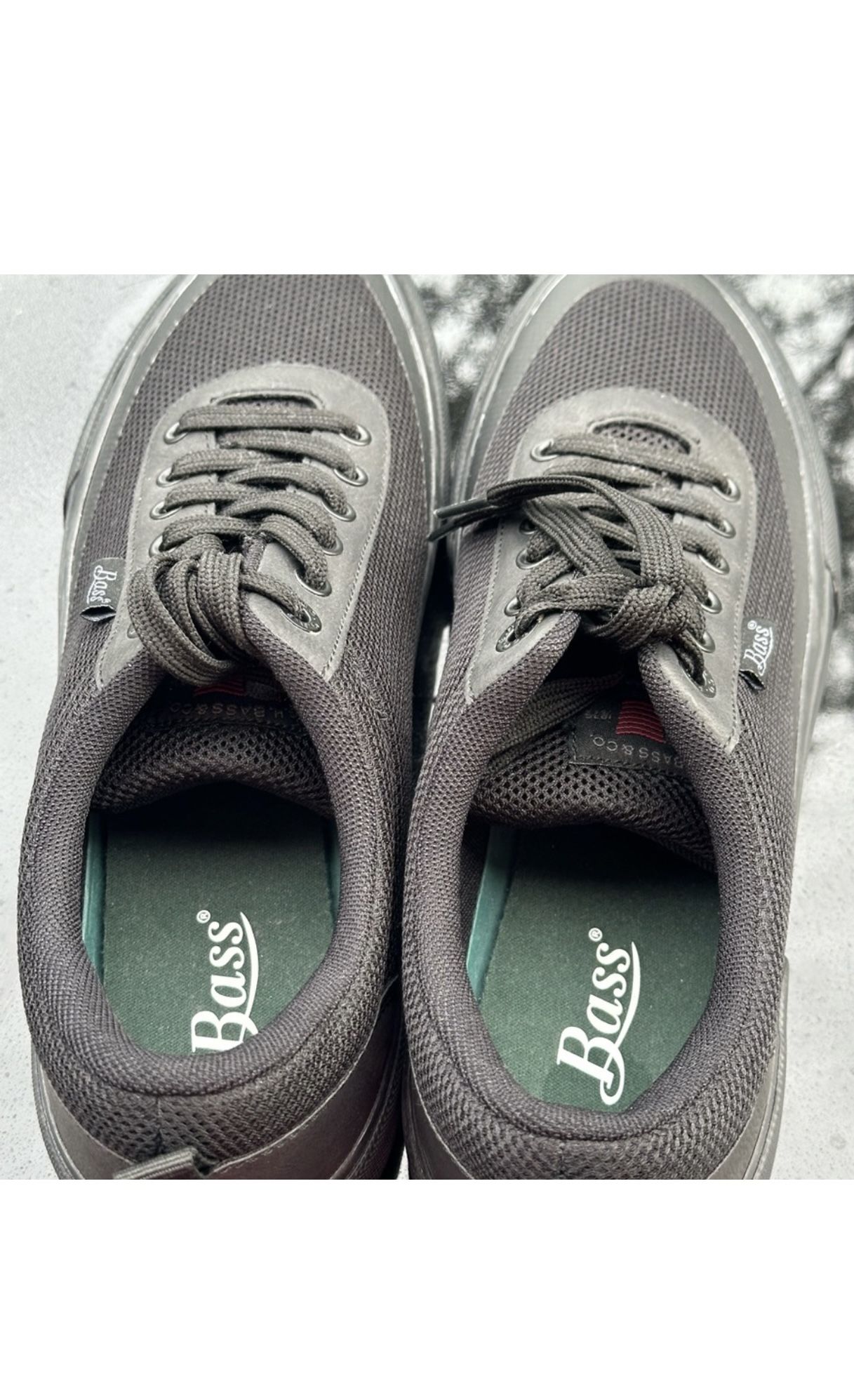 Bass Sneakers