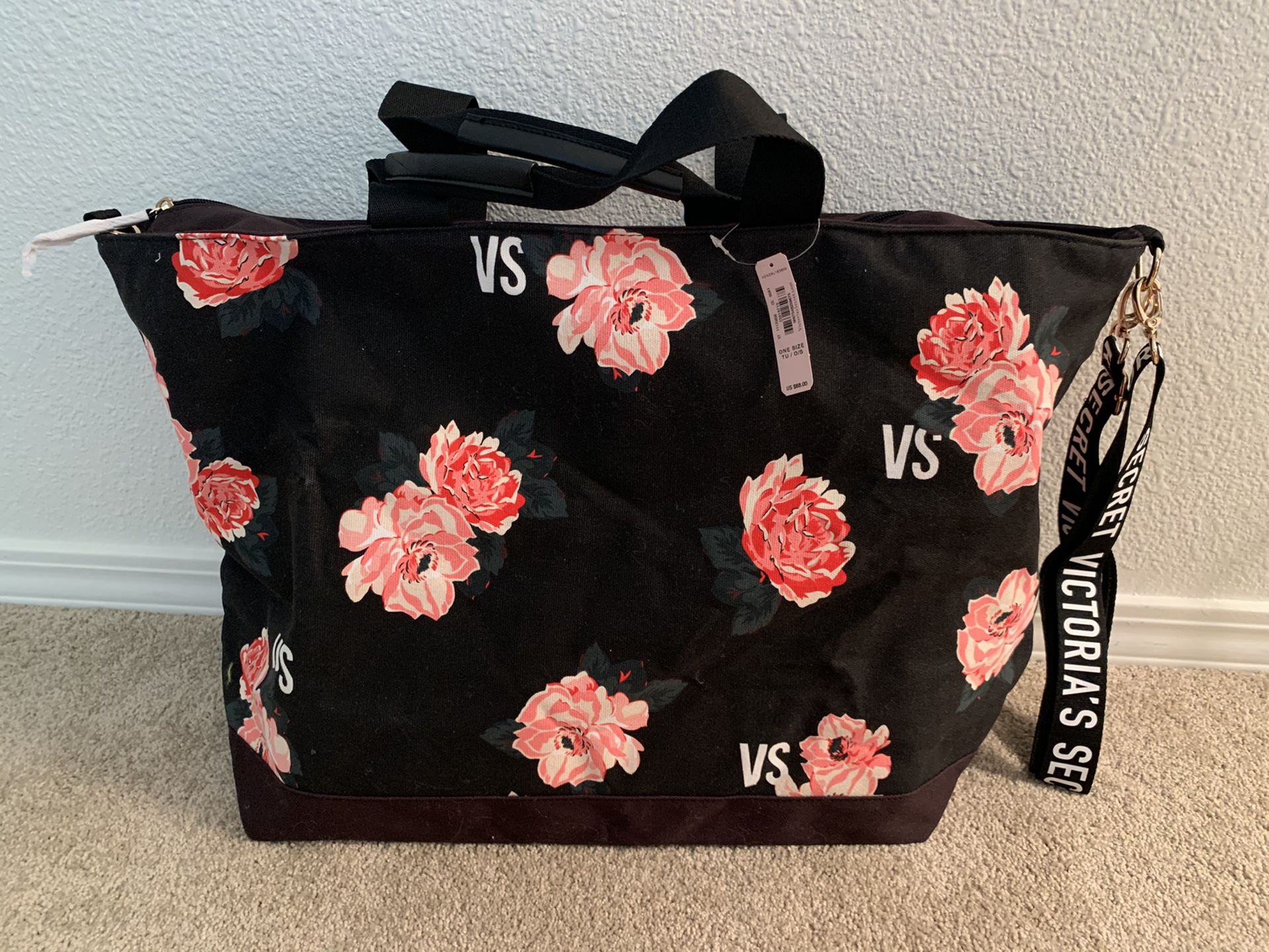 New VICTORIAS SECRET Love Roses Tote Bag