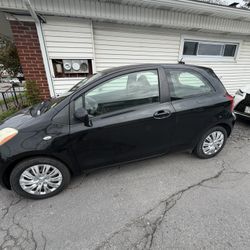 Toyota Yaris ( Stick)