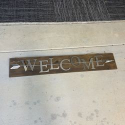 Rustic “Welcome” Wall Sign – Wood & Metal