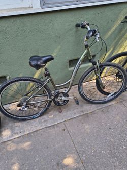 TREK NAVIGATOR 300 MEDIUM ALUMINUM HYBRID 21 SPD BIKE RIDES GREAT 💯
