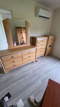 Bedroom set