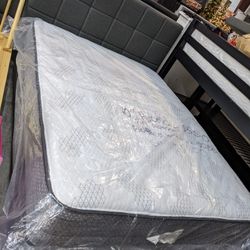 Brand New Full Size Hybrid Mattress With Platform Bed Frame
