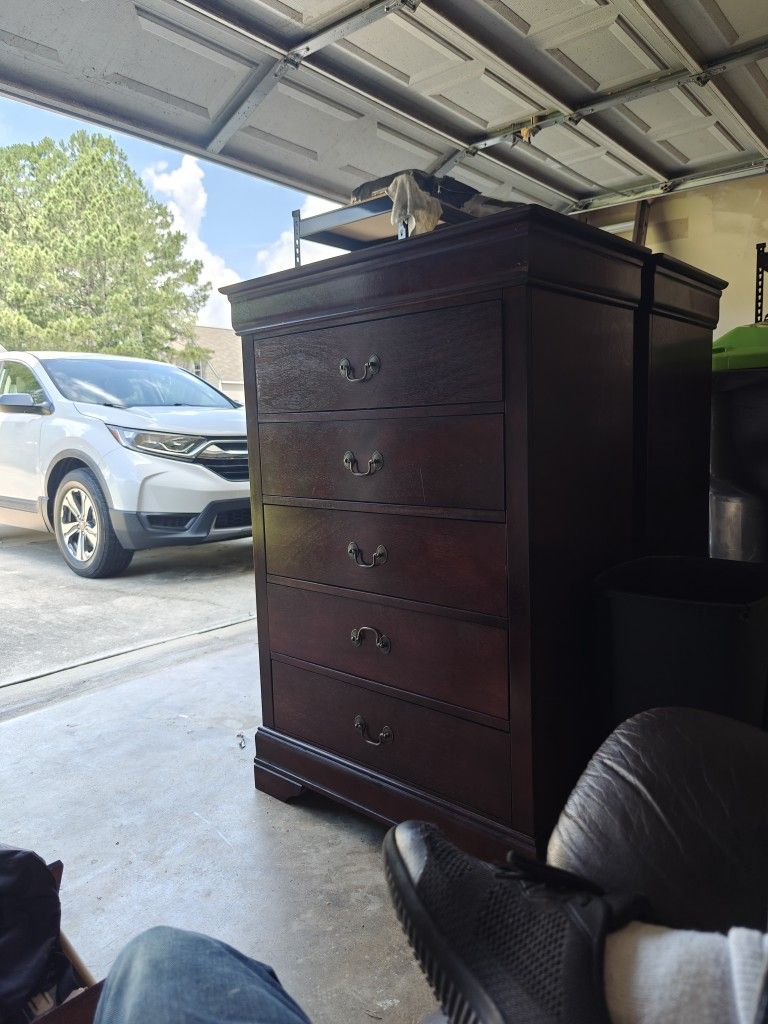 Two 5 Drawer Dressers. Free.
