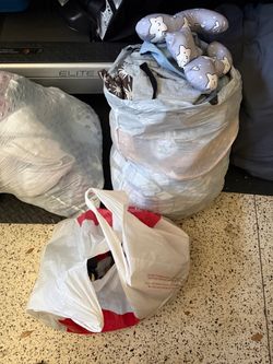 Bag of baby boy clothes - free