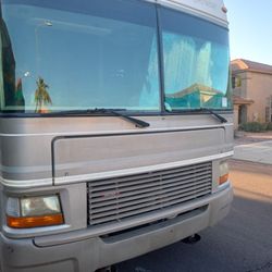 2000 Fleetwood Bounder 36s