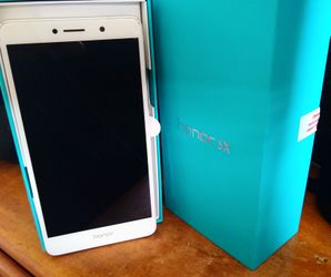 Honor 6x Android phone (unlocked)