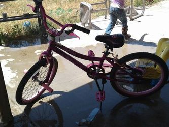 Lil girl bike