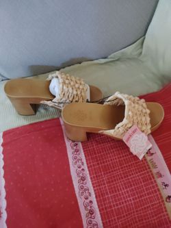 Women shoes size 10