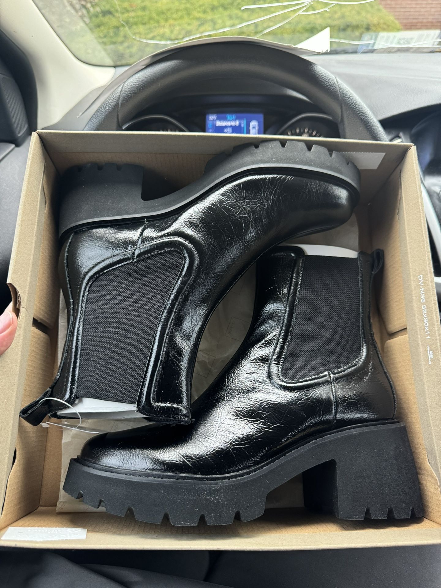 Black Dolce Vita Boots 8.5W