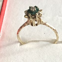 10kt Anillo De Oro Con Esmeraldas Y Diamanté 💎Size 7