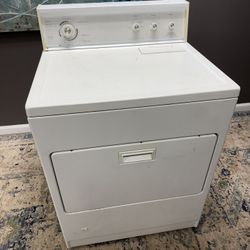 KENMORE Dryer Machine
