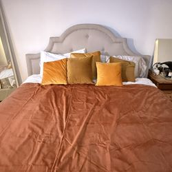 King-Sized Bed! With Incredible Luxury Mattress