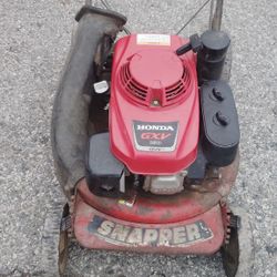 Snapper Lawnmower With Honda Motor.