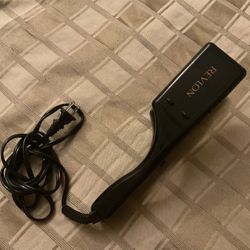 Hairstyling Iron