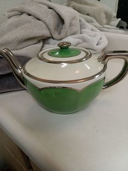 Tea pot